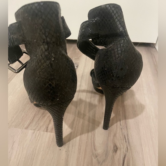 Black snakeskin Calvin Klein Heels - Picture 2 of 5